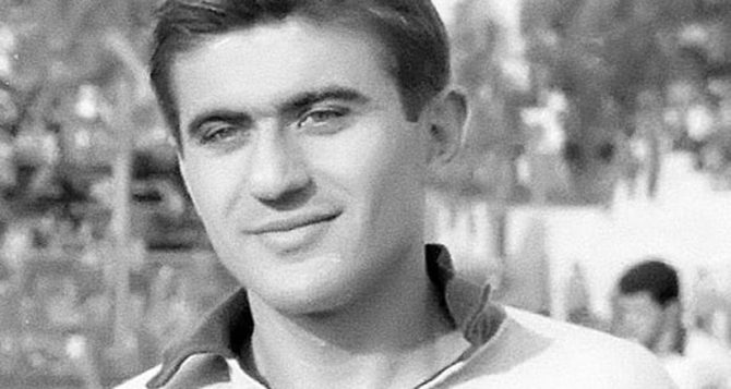 Απεβίωσε ο παλιός ποδοσφαιριστής της ΑΕΚ Νάσος Γκούβας Απεβίωσε ο παλιός ποδοσφαιριστής της ΑΕΚ Νάσος Γκούβας