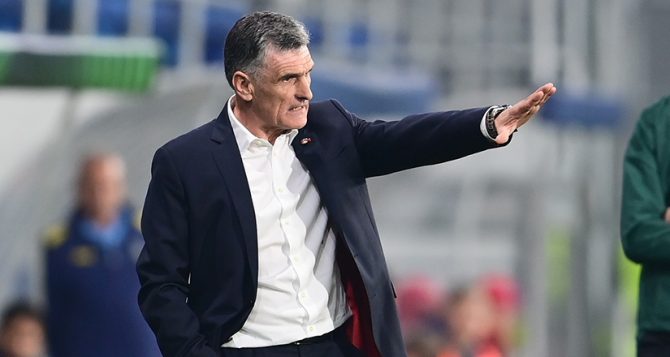 Ομιλία Μεντιλίμπαρ στους παίκτες: «Θα σας δείξω πως παίζει η ΑΕΚ – Να είμαστε 100% συγκεντρωμένοι» Ομιλία Μεντιλίμπαρ στους παίκτες: «Θα σας δείξω πως παίζει η ΑΕΚ – Να είμαστε 100% συγκεντρωμένοι»