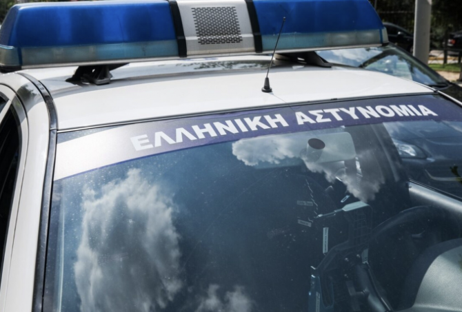 Κρήτη: Τον απείλησαν με μαχαίρι στη μέση της πλατείας