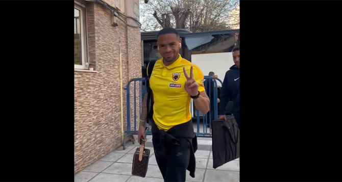 Η άφιξη της ΑΕΚ στο «Κλ. Βικελίδης» (VID) Η άφιξη της ΑΕΚ στο «Κλ. Βικελίδης» (VID)