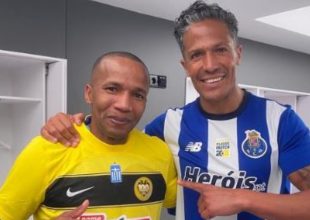 Ο Πάολο Ασουνσάο φόρεσε ξανά τη φανέλα της ΑΕΚ (ΦΩΤΟ)