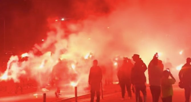 Μεγαλειώδης υποδοχή της ΑΕΚ στην Λάρνακα (ΦΩΤΟ-VIDEO)