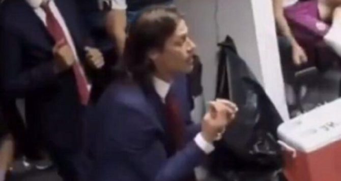 Ανατριχιαστική ομιλία Αλμέιδα στα αποδυτήρια της Τσίβας (VIDEO)