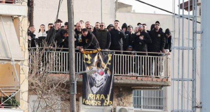 Δικηγόρος οπαδών ΑΕΚ: «Είναι παράλογο να μπαίνει κάποιος φυλακή για ένα καπνογόνο»