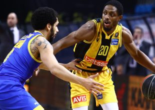 Νίκη του ΠΑΟΚ θέλει η ΑΕΚ για μια θέση στην εξάδα