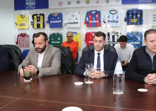 Κοσμάς: «Πέρσι με το πιο δύσκολο πρόγραμμα η ΑΕΚ πήρε το πιο παλικαρίσιο πρωτάθλημα»