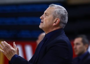 Λακωνικός ο Zoύρος: «Κάποια πράγματα ήταν διαφορετικά σήμερα»