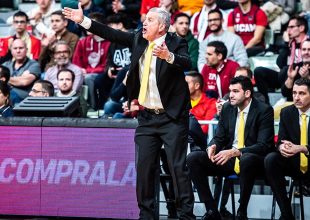 Ζούρος: «Δεν ήμασταν συγκεντρωμένοι, η 1η περίοδος ήταν καταστροφή»