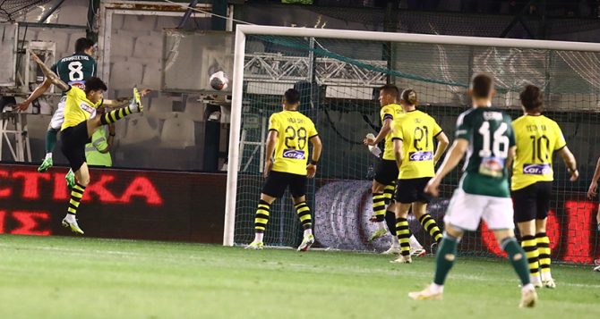 Πλήρωσε τα λάθη της, και τους έβαλε στο παιχνίδι