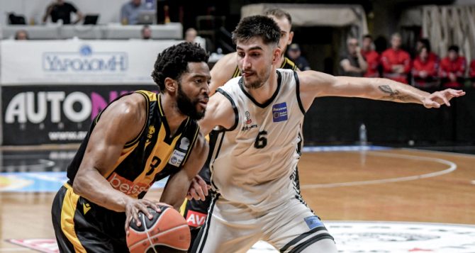 Νύχτα ντροπής στην Πάτρα, μόνο ο κόσμος θύμιζε ΑΕΚ