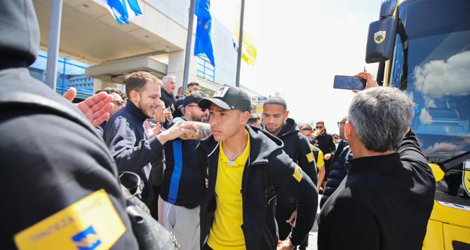 ΠΑΝΙΚΟΣ για την ΑΕΚΑΡΑ στο «Ελ. Βενιζέλος» (pics) ΠΑΝΙΚΟΣ για την ΑΕΚΑΡΑ στο «Ελ. Βενιζέλος» (pics)