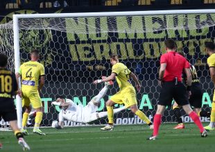 Το αμφισβητούμενο γκολ του Μορόν για το 1-0 του Άρη (VIDEO)