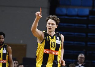 Κρατάει Κουζμίνσκας για δύο χρόνια η ΑΕΚ