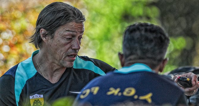 Ο Αλμέιδα «παλεύει» με όπλα που ξέρει ότι δεν θα χρησιμοποιήσει