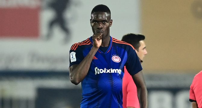 Πάρα πολύ κοντά σε Σισέ η ΑΕΚ!