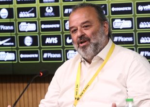 «Για μια ΑΕΚ που θα παραμιλά η Ευρώπη!» – Ολόκληρη η συν. Τύπου του Μάριου Ηλιόπουλου (vid)
