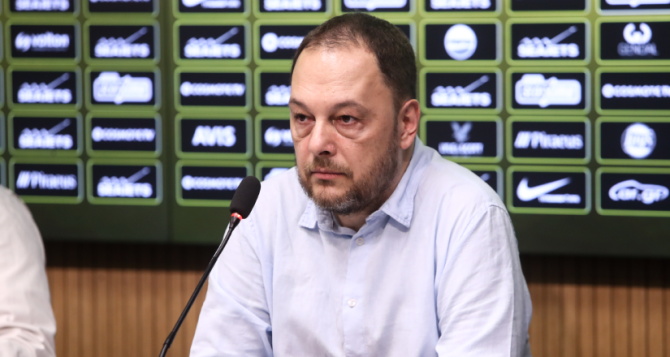 Βούλγαρης: «Να καθίσει ξανά στα θρανία για γλώσσα και μαθηματικά»