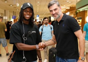 Στιγμές από την άφιξη του Οντουμπάτζο στην Αθήνα (ΦΩΤΟ)