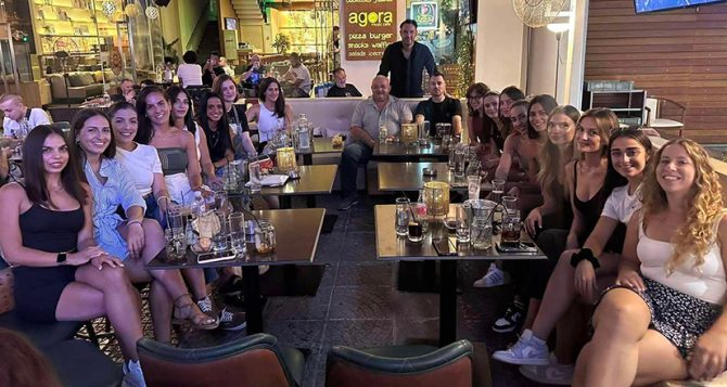 Η πρώτη συνάντηση της γυναικείας ομάδας χάντμπολ της ΑΕΚ