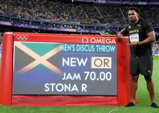 Απίθανος Στόνα, χρυσός στη δισκοβολία με ολυμπιακό ρεκόρ