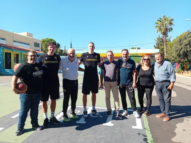 Επίσκεψη σε νηπιαγωγείο από αθλητές της AEK Betsson BC (PICS)