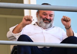 Η ομιλία του Ηλιόπουλου πριν το ματς: «Σε κάθε ματς παίξτε για τη φανέλα και το έμβλημα»