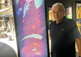 Ο Πέτρος Ραβούσης στο Μουσείο Ιστορίας της ΑΕΚ (ΦΩΤΟ)