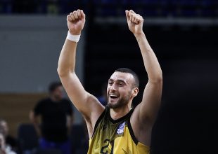 Οι ευχές της Βασίλισσας στον Νετζήπογλου (ΦΩΤΟ)