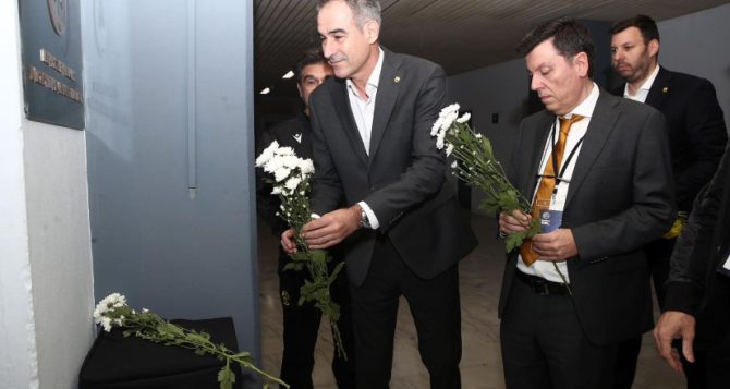 Η ΑΕΚ Betsson τίμησε τη μνήμη του Πάρη Δερμάνη (ΦΩΤΟ)