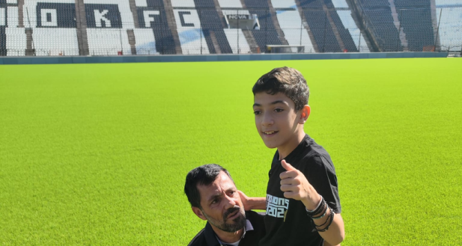 Ο μικρός Γιαννάκης περπάτησε στην Τούμπα (ΦΩΤΟ)