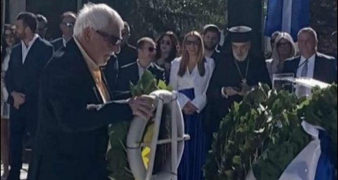 Η ΑΕΚ κατέθεσε στεφάνι στη μνήμη των ηρώων του 1940 (ΦΩΤΟ)