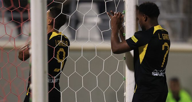 Τι κάνετε ρε; Θέλετε να μας τρελάνετε;
