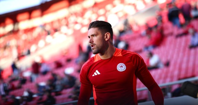 Ελάχιστος κόσμος στο «Γ. Καραϊσκάκης» για το Ολυμπιακός – Πανσερραϊκός (ΦΩΤΟ) Ελάχιστος κόσμος στο «Γ. Καραϊσκάκης» για το Ολυμπιακός – Πανσερραϊκός (ΦΩΤΟ)