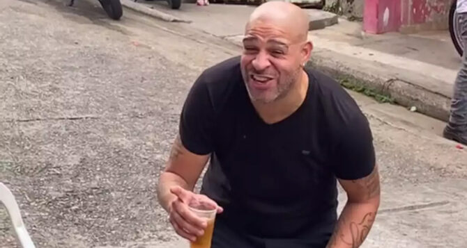 Η εξομολόγηση ζωής του Αντριάνο: «Ξέρετε πώς έφτασα να πίνω κάθε μέρα;» Η εξομολόγηση ζωής του Αντριάνο: «Ξέρετε πώς έφτασα να πίνω κάθε μέρα;»