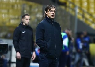 Αλμέιδα: «Τα ντέρμπι είναι γιορτή του ποδοσφαίρου, πιστεύω στους ποδοσφαιριστές μου»