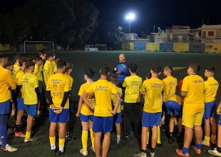 Η Ακαδημία ΑΕΚ επισκέφθηκε τον Φοίβο Κρεμαστής και τον Ιαπετό Καρπάθου (pics)