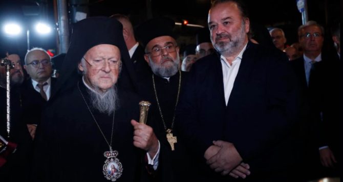 Άνοιξαν οι θύρες του ναού για τον Μιχάλη από τον Οικουμενικό Πατριάρχη