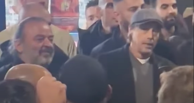 Αποθέωση για Ηλιόπουλο και Αλμέιδα στην Κυψέλη (ΦΩΤΟ-VID)