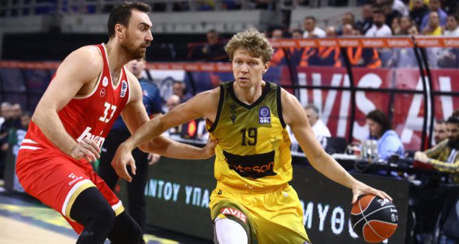 Πάλεψε όσο μπορούσε η ΑΕΚ Betsson αλλά ηττήθηκε δίκαια από τον Ολυμπιακό