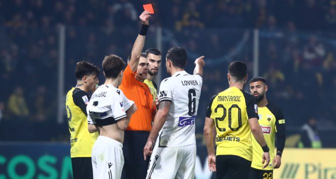 Καταστρατήγησε κάθε κανονισμό Λανουά: «Καμία κόκκινη σε Κοτάρσκι – Κόκκινη στον Λόβρεν, φάουλ και κάρτα νωρίτερα» (VIDEO) Καταστρατήγησε κάθε κανονισμό Λανουά: «Καμία κόκκινη σε Κοτάρσκι – Κόκκινη στον Λόβρεν, φάουλ και κάρτα νωρίτερα» (VIDEO)