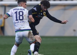 AEK B’: Ήττα με ανατροπή από την Κηφισιά στο ντεμπούτο του Κωστένογλου