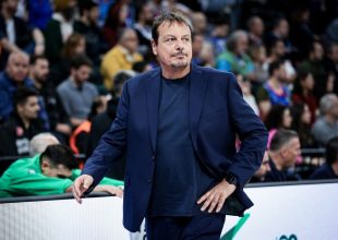 Αταμάν: “Φρικτή εμφάνιση, παίξαμε σαν παιδική ομάδα”