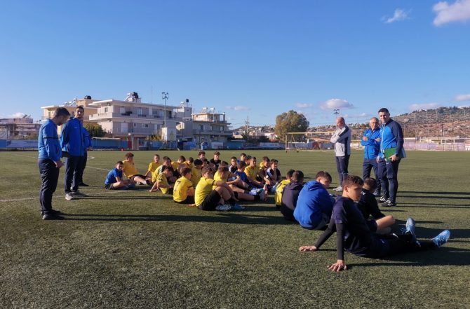 Δίκτυο Ακαδημίων ΑΕΚ: Επισκέφτηκε ο Ορφανίδης την Ακαδημία Ποδοσφαίρου Σούδας (ΦΩΤΟ)