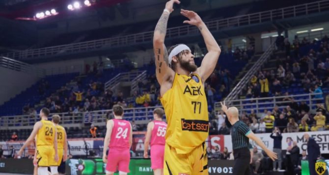 Η παρακάμερα της μεγάλης νίκης επί της Βόννης (VIDEO)