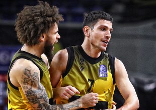 Η ΑΕΚ Betsson «μάχεται» με τον Ολυμπιακό