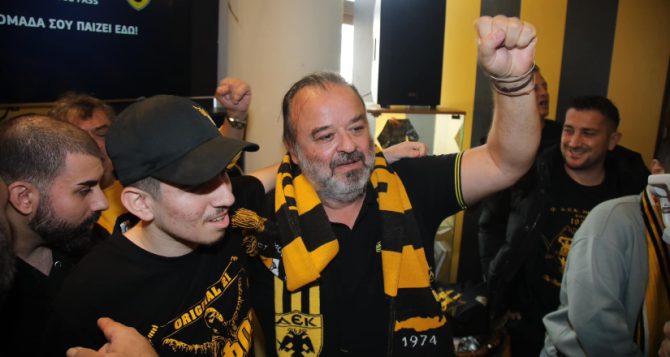 Ηλιόπουλος στον κόσμο: «Δεν θ’ αφήσουμε την ΑΕΚ να την γονατίσει κανείς…»