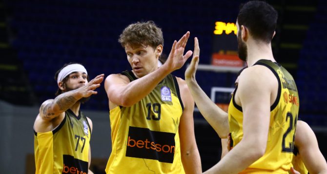 Με Κουζμίνσκας η ΑΕΚ Betsson κόντρα στην Βίρτσμπουργκ – Στη 12άδα και ο Αρσενόπουλος