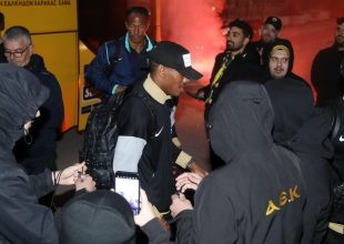 Πανικός για την ΑΕΚ από τους Ενωσίτες στη Λαμία (ΦΩΤΟ)
