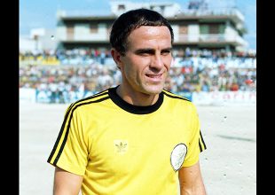 Πέθανε ο Μίμης Δομάζος