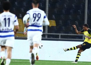 Εκπληκτικό σουτ του Ελίασον για το 1-1 της ΑΕΚ (VIDEO)